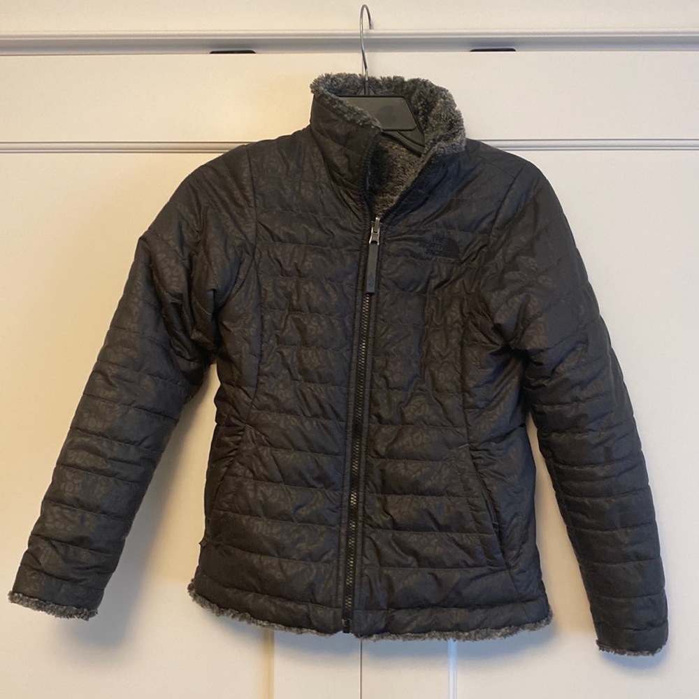 North Face reversible puffer jacket with fuzzy inside. Girls 10/12. (M)